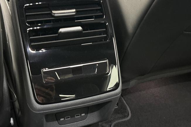 VOLKSWAGEN Id.7 Photo 24