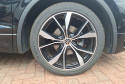 VOLKSWAGEN Tiguan Photo 5