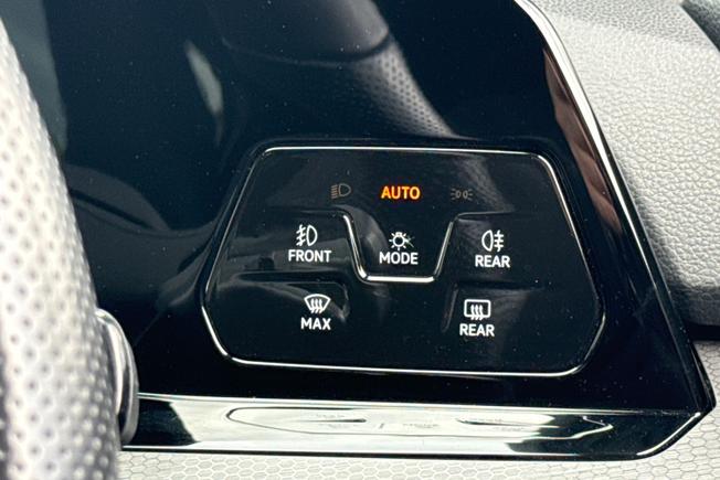VOLKSWAGEN Golf Photo 49