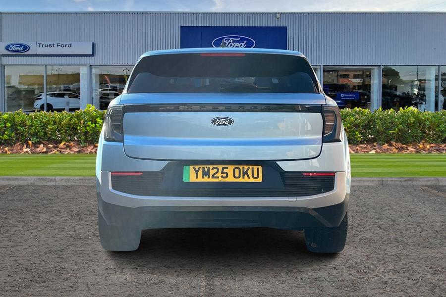 Ford Explorer Photo autoimg-57a883a6e05834d5010809eba2b2f5e365499f77.jpg
