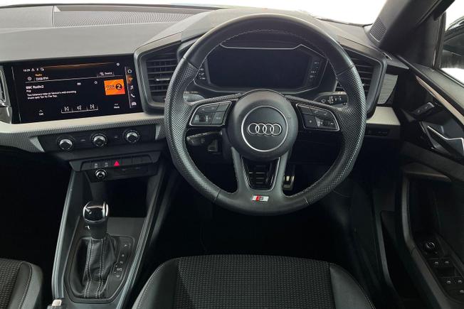 AUDI A1 Photo 11