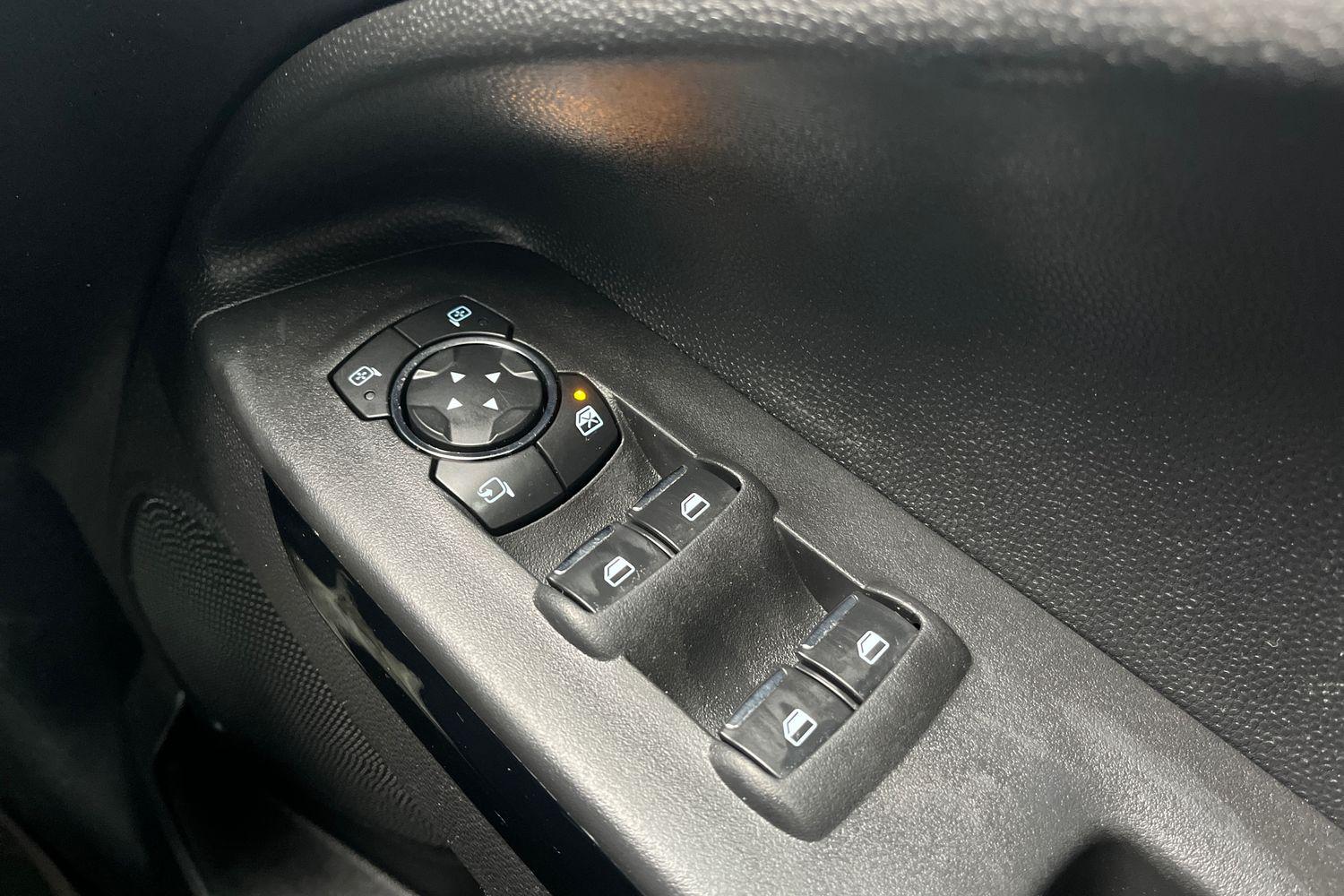 Ford ECOSPORT Photo 15