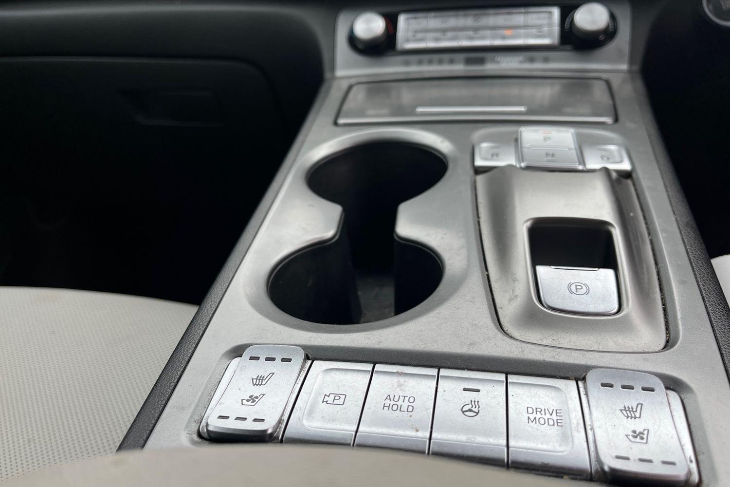 Hyundai KONA Photo 37
