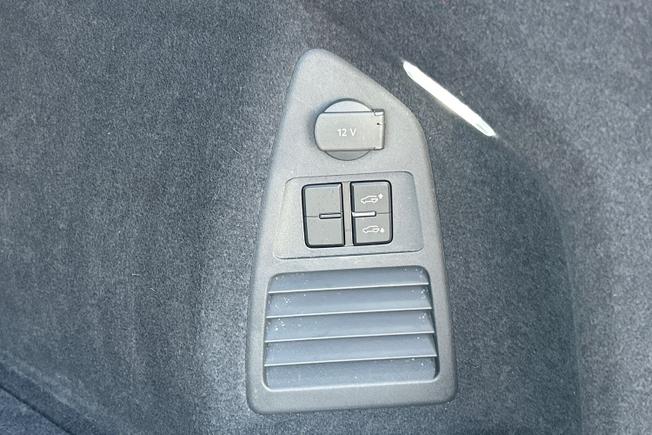 VOLKSWAGEN Touareg Photo 35