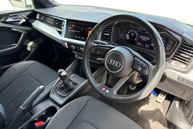 AUDI A1 Photo 6