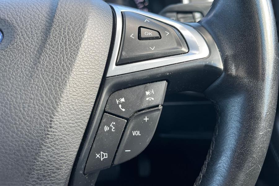 Ford Galaxy Photo autoimg-57b1e904c5acf8aef0fa4f7c293deb2cac1a5ab1.jpg