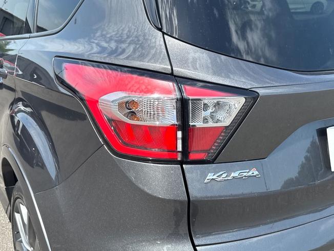 FORD Kuga Photo 18