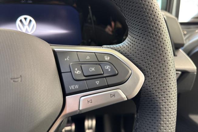 VOLKSWAGEN Golf Photo 17