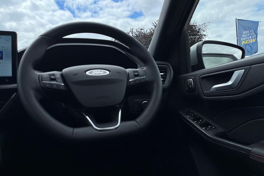 Ford Kuga Photo autoimg-57bb4d2bde73c9702ab6b77db4a1f4d120905067.jpg