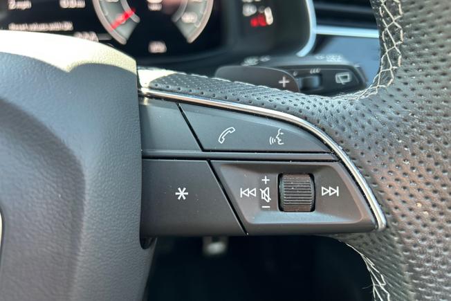 AUDI Q7 Photo 17