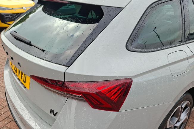 ŠKODA Octavia Photo 18