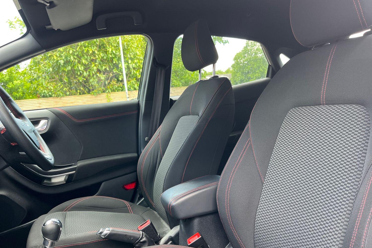Ford PUMA Photo 18