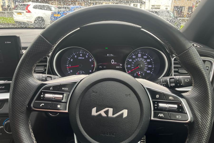 Kia CEED Photo autoimg-57c609cc4c802aa12da047493048ad5b61692a3d.jpg