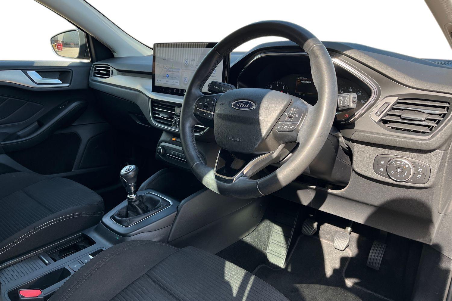 Ford Focus Photo 8