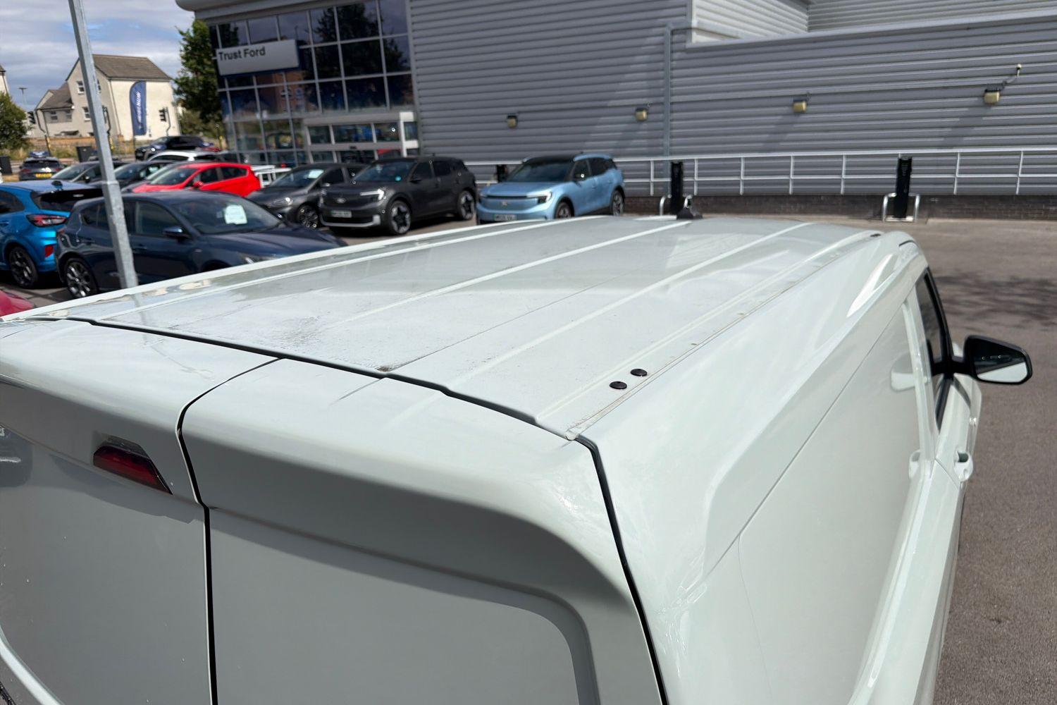 Ford TRANSIT COURIER Photo 35