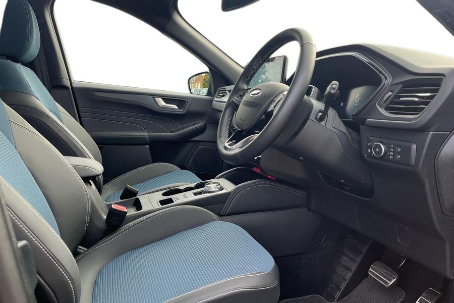 Ford KUGA Photo autoimg-57d6e42f3b580a6db393b8c577ac86bf44791043.jpg