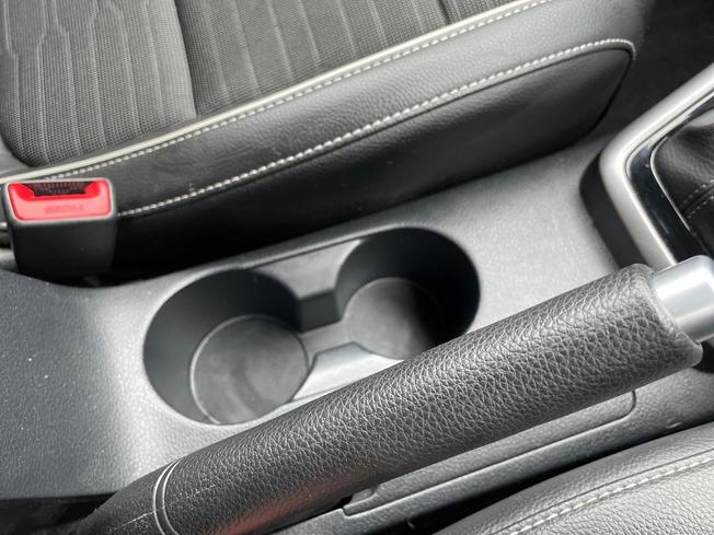 KIA Stonic Photo 41