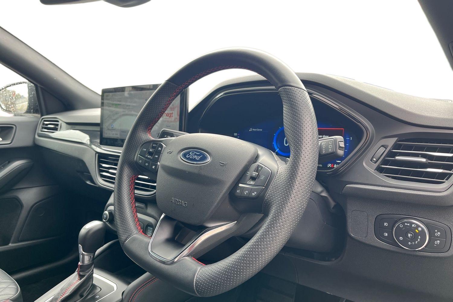 Ford FOCUS Photo 8