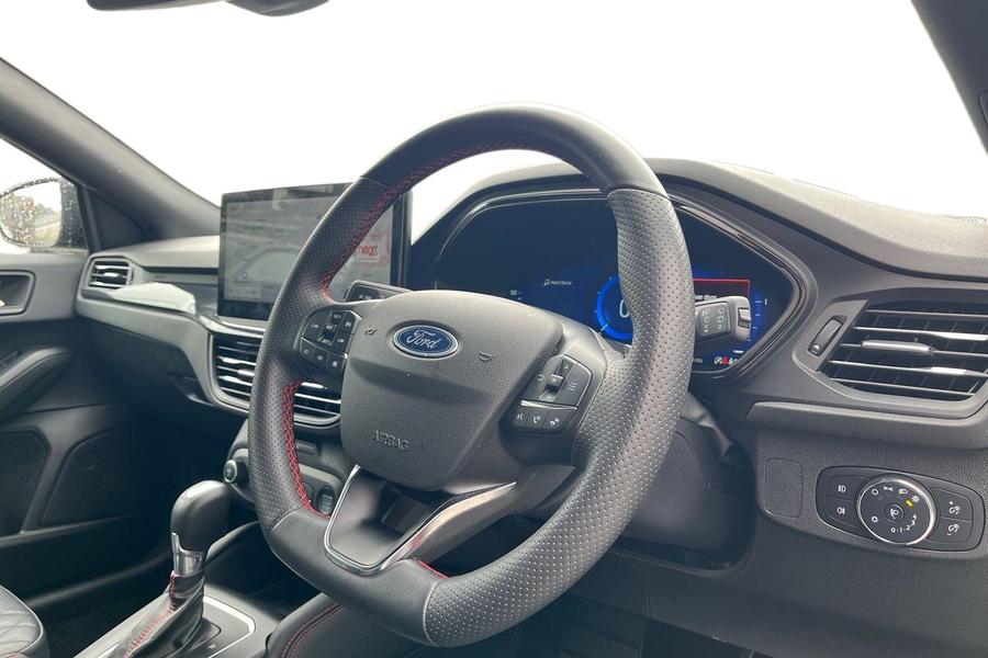 Ford FOCUS Photo autoimg-57dd8faa3c2bb79d9eabaaba36921fe3f04a1364.jpg