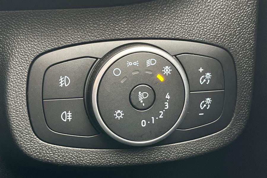 Ford FIESTA Photo autoimg-57e115b847ac39cf6c5524fa1f575ca655695c38.jpg