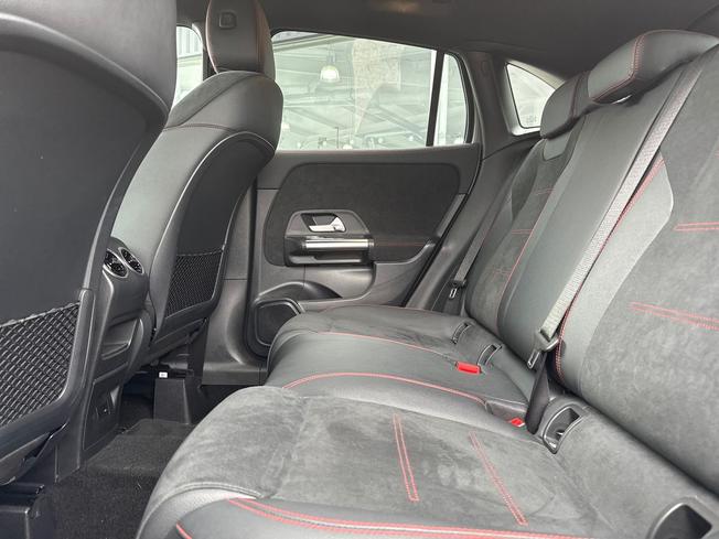 MERCEDES-BENZ GLA Photo 48