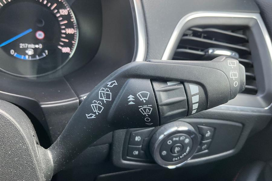 Ford S-MAX Photo autoimg-57ea2d797127b611bfbe36bdfcc075a53273e8f2.jpg