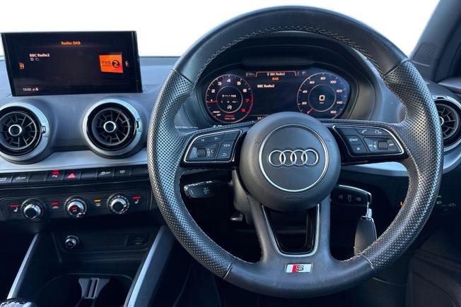 AUDI Q2 Photo 12