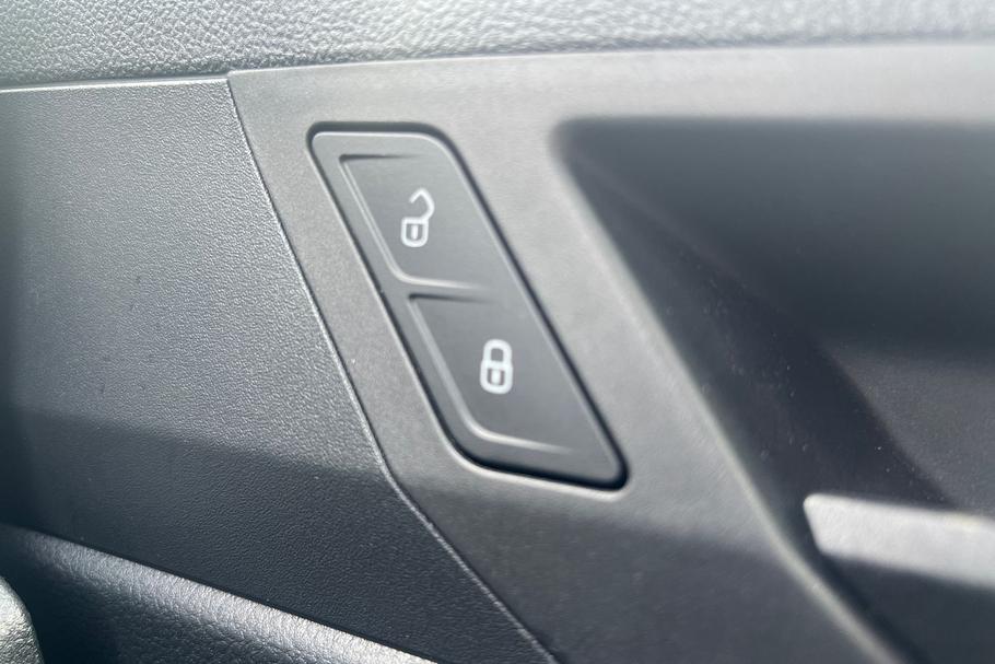 Used FORD TRANSIT CONNECT HS25CHD 33