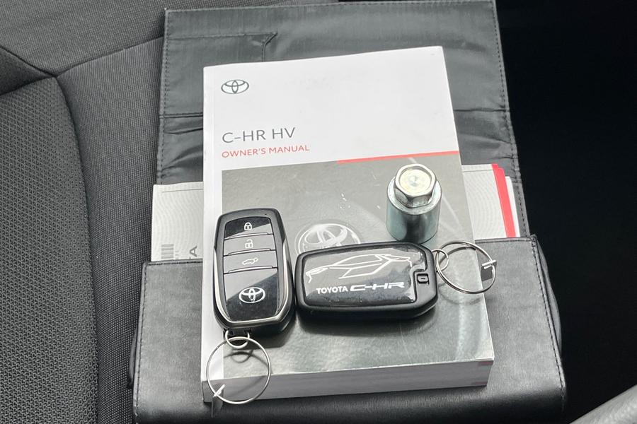 Toyota C-HR Photo autoimg-57f190851d6a6fd46f66d26cfdf1897db2c609b6.jpg