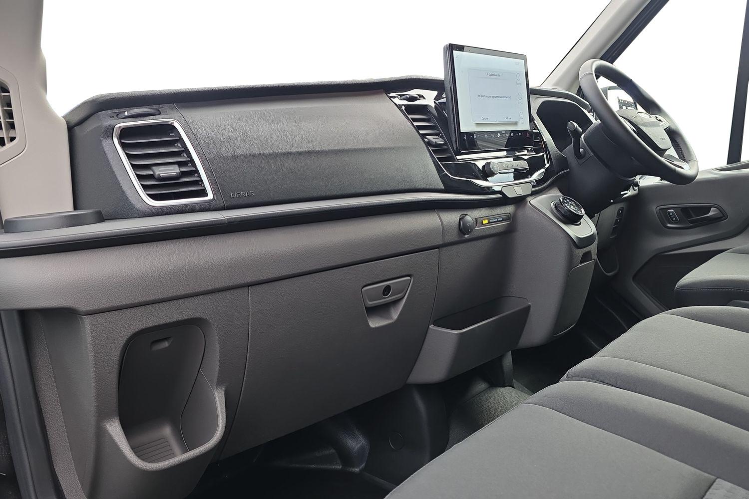 Ford E-TRANSIT Photo 2