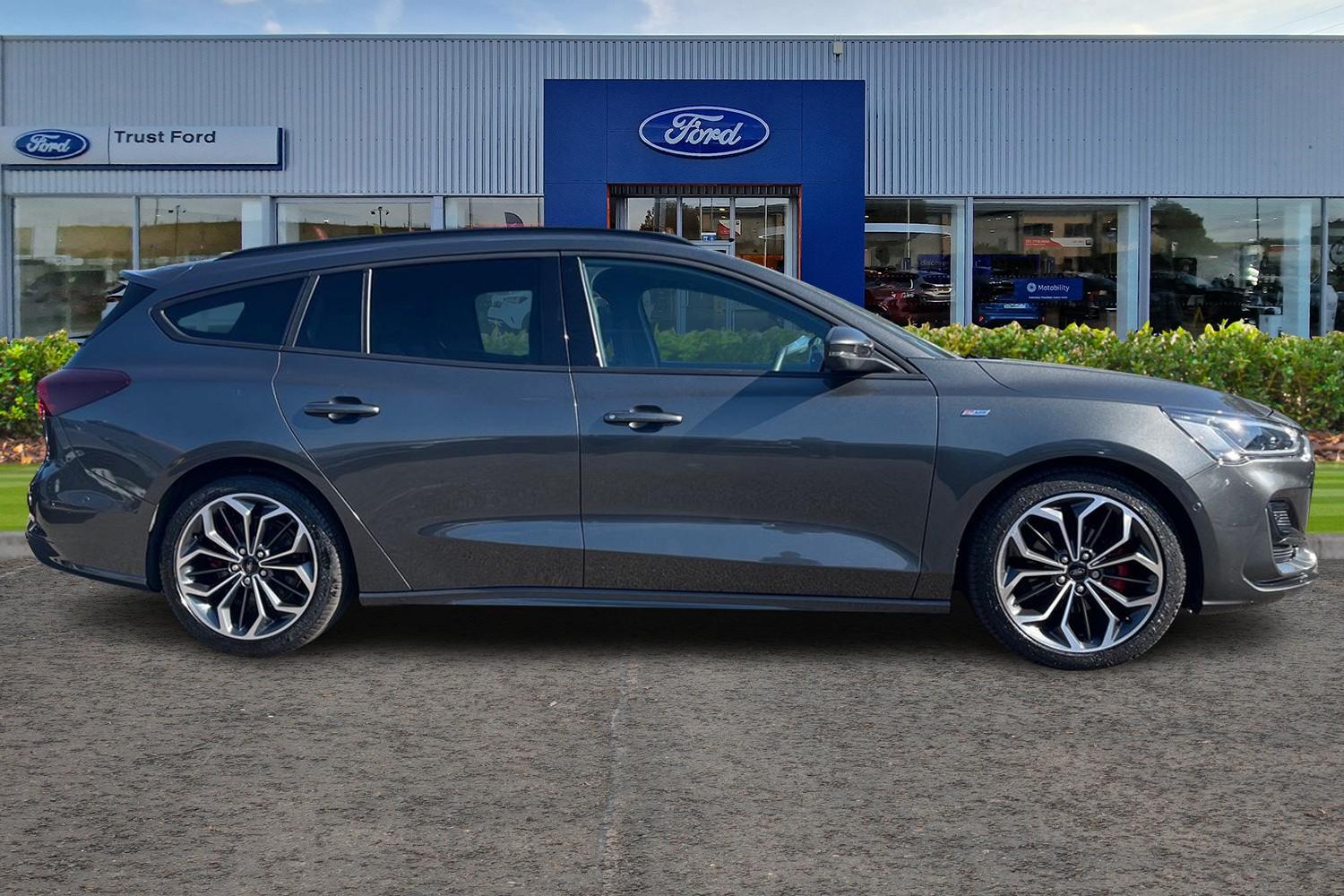 Ford Focus Photo 2