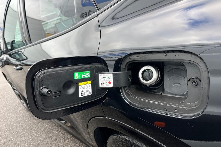 Ford KUGA Photo autoimg-57f9312d1ea407d720674ba60cb5f2abd23efd66.jpg