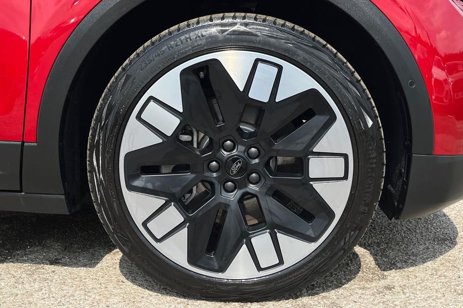 Ford EXPLORER Photo autoimg-57f9b2af2686461edd5501d6d6dd0ad1aef83003.jpg