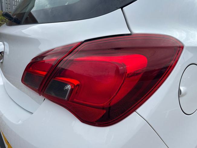VAUXHALL Corsa Photo 18