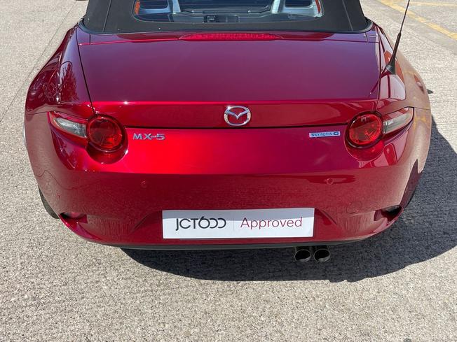 MAZDA MX-5 Photo 25