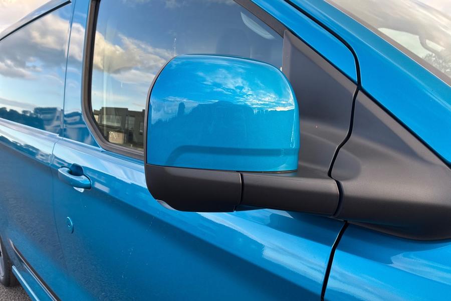 Ford Transit Custom Photo autoimg-57ff9dbc0139deb51e882f94a31aa731b95b52d5.jpg