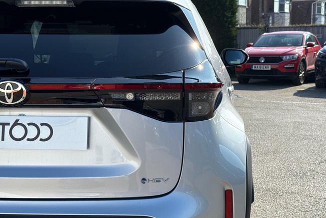 TOYOTA Yaris Cross Photo 18