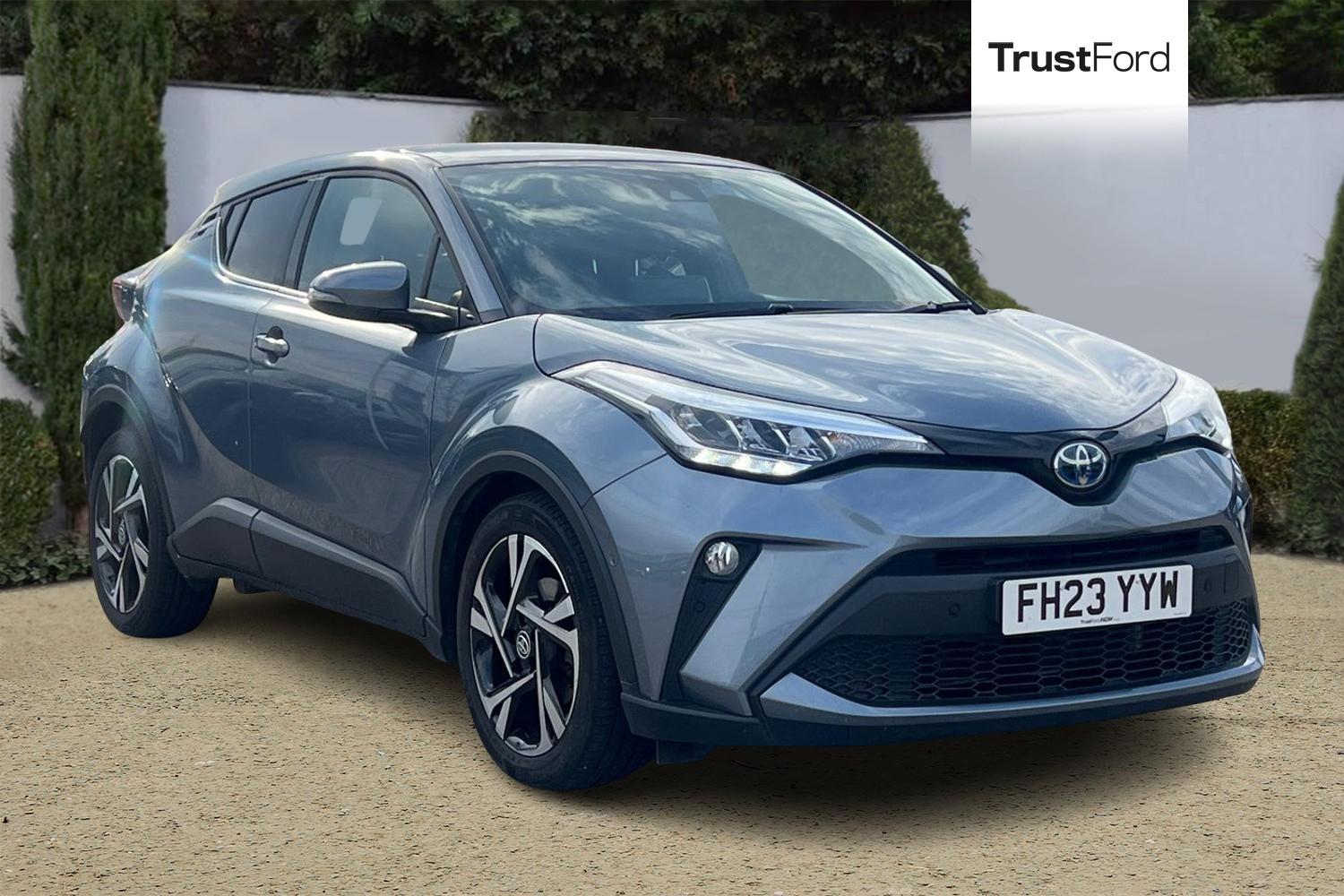 Toyota C-HR Photo 0