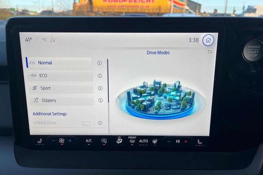 Used Ford E-Transit Courier JMZ5477 23