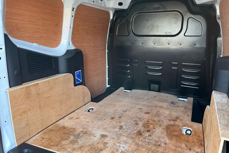 Used Ford TRANSIT COURIER 5