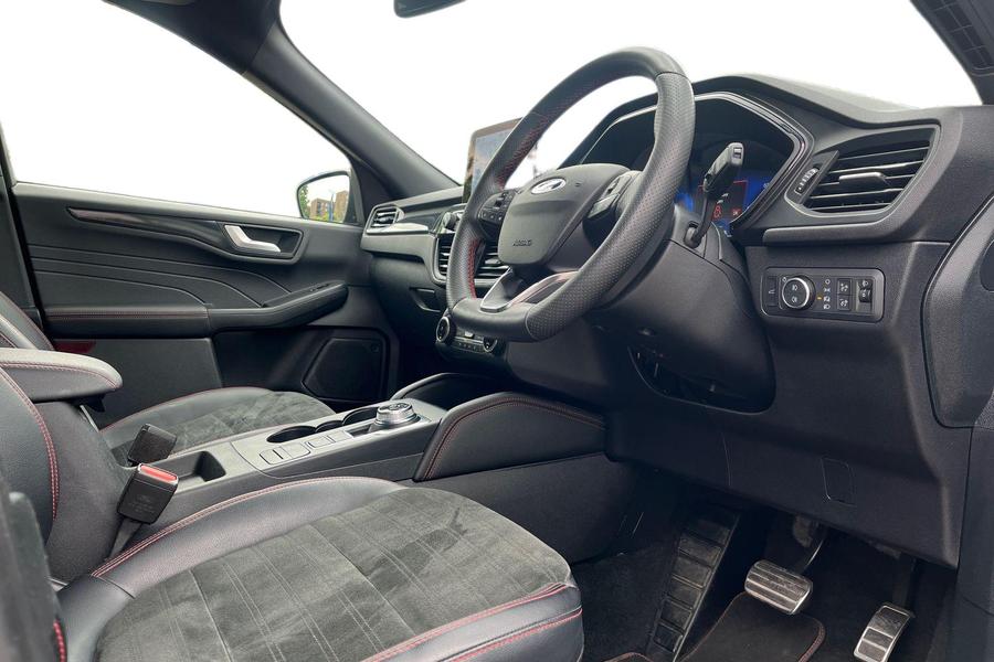 Ford KUGA Photo autoimg-580704b6859793edc2ab2e86454720619f1dd242.jpg