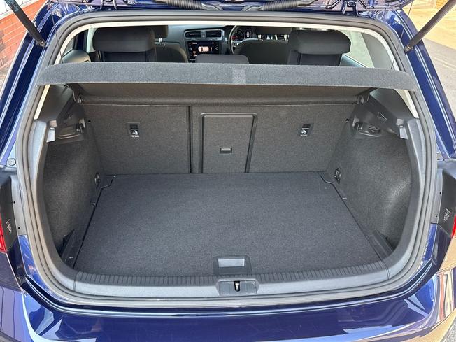 VOLKSWAGEN Golf Photo 12