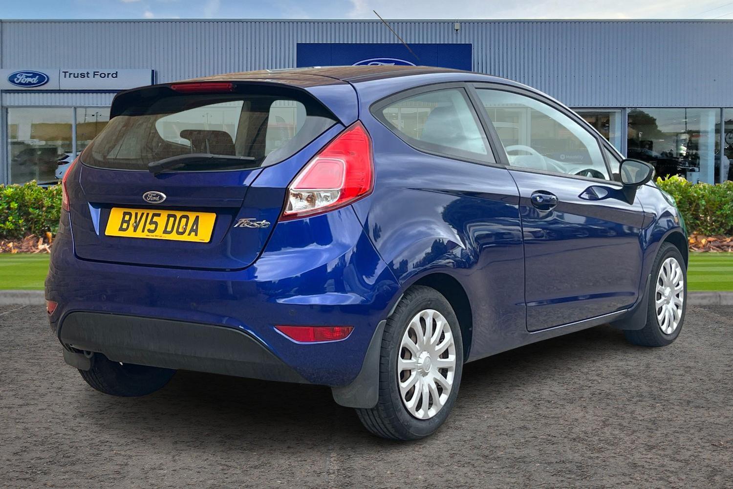 Ford Fiesta Photo 3