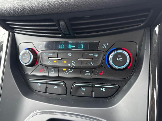 FORD Kuga Photo 35