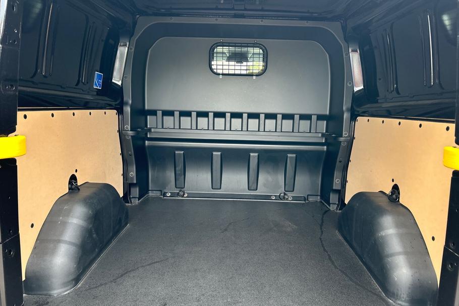 Used FORD TRANSIT CUSTOM YH24OTN 5