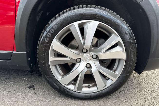 PEUGEOT 2008 Photo 5