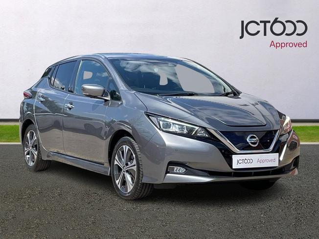 NISSAN Leaf Photo 1