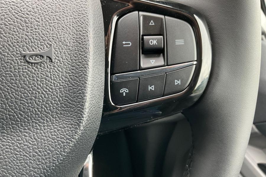 Ford TRANSIT CUSTOM Photo autoimg-581a91498886c79d3c7edd2cba5d4f29c9f58d1c.jpg