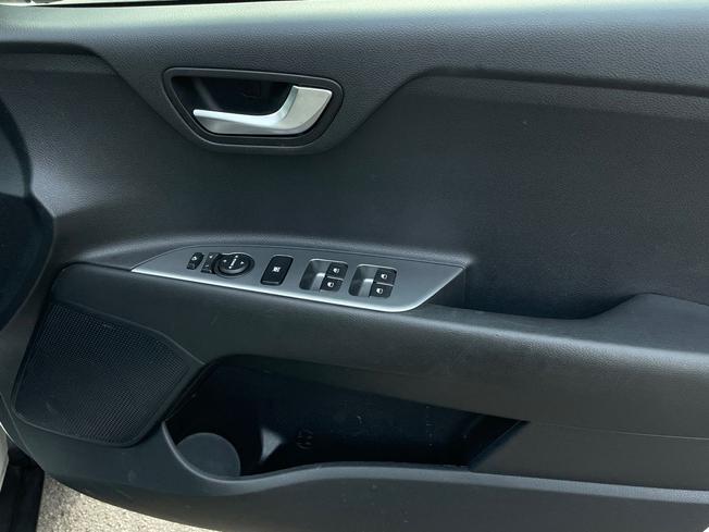 KIA Stonic Photo 29