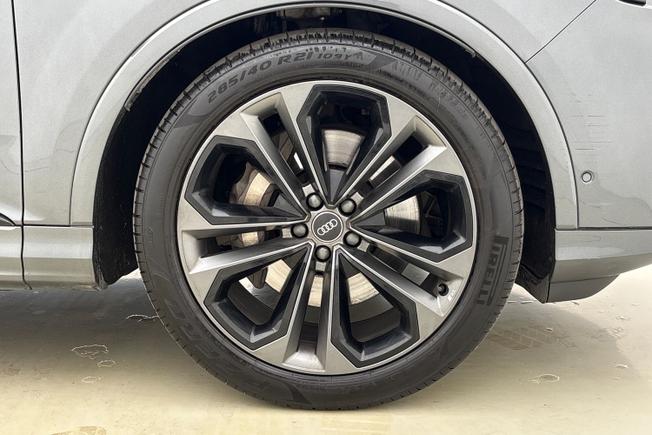 AUDI Q7 Photo 5